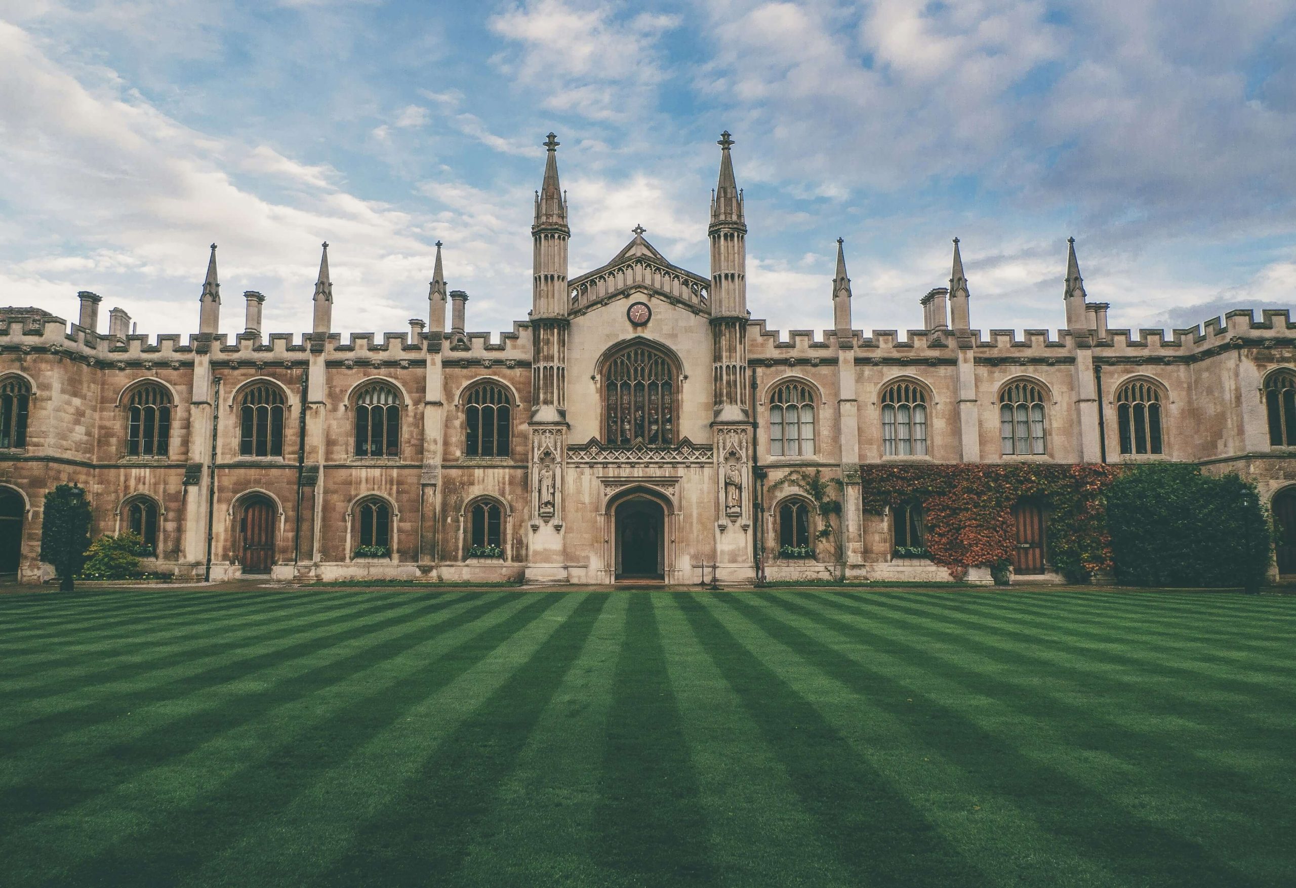 London Best Universities Now | TrekLondon